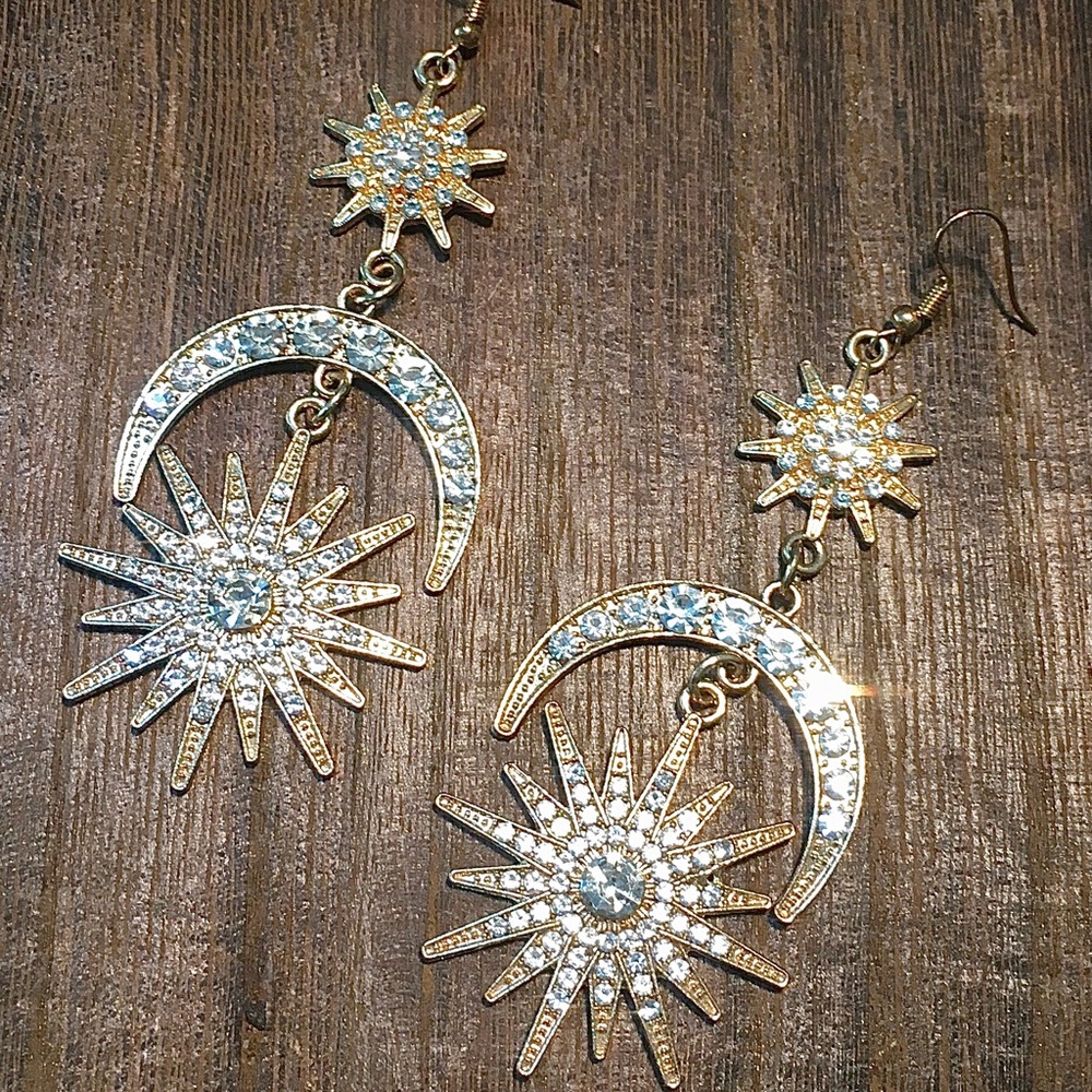 SOURCE UNKNOWN Gold Silver moon stars statement earrings Rhinestone Pierced Bold - Picture 5 of 8